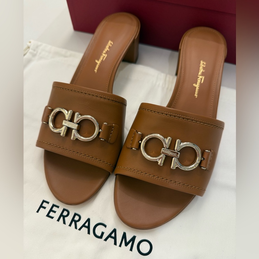 Salvatore Ladies‎ Brown Rhodes Gancini Heel Sandals, Size 9.5 - Picture 5 of 13